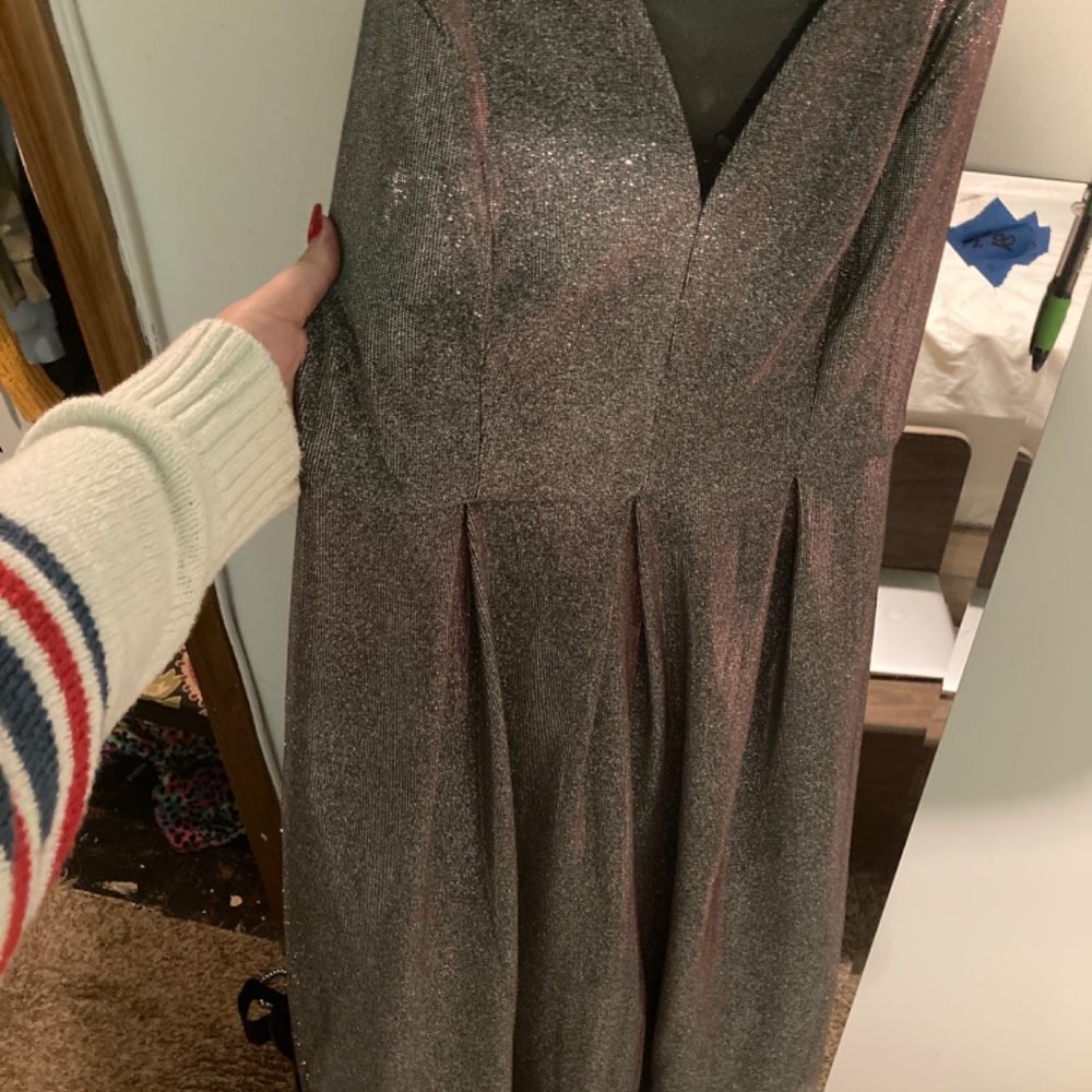 Prom dress - Picture 4 of 5